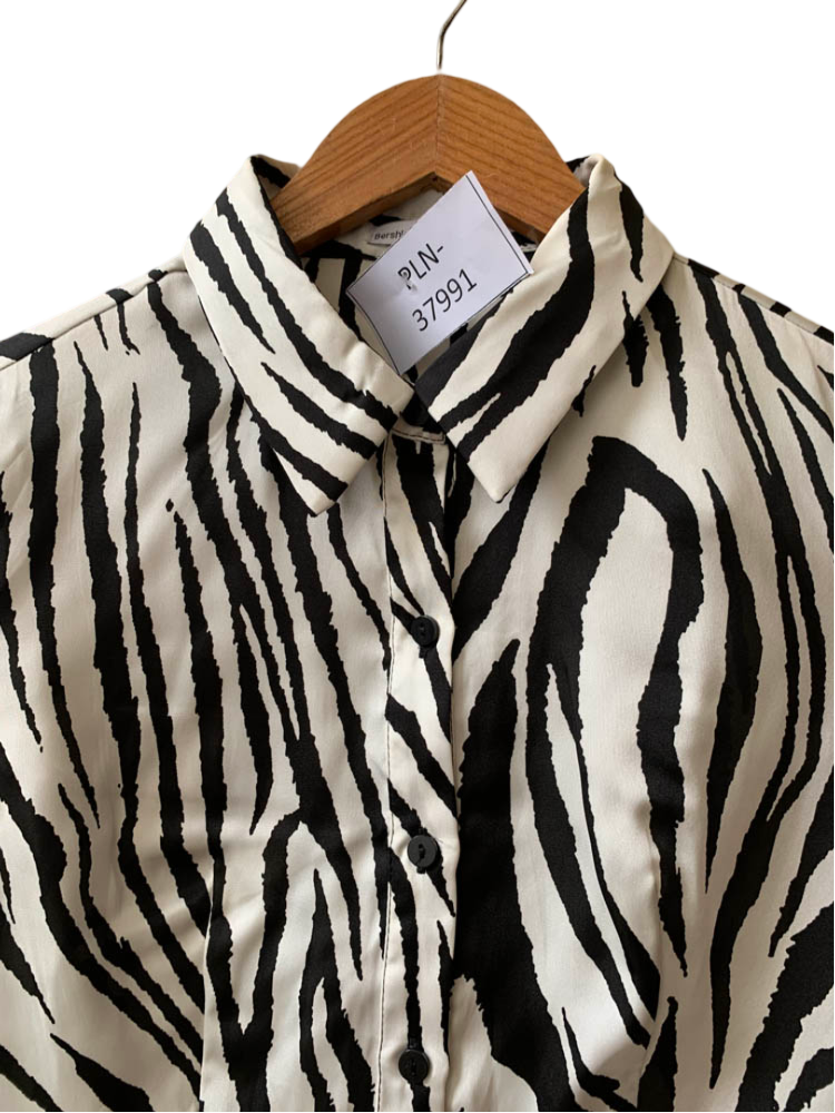 PLN-37991 ( Brand: BERSHKA )