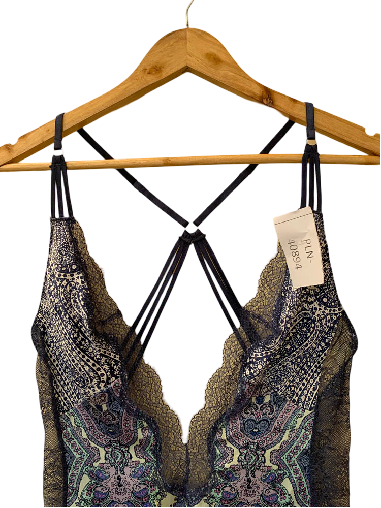 PLN-40894 ( Brand: VICTORIA'S SECRET )