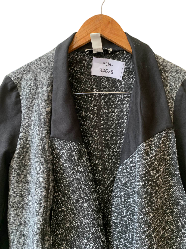 PLN-34628 WHITE HOUSE BLACK MARKET )